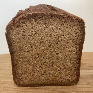 Безглютеновий хліб із зеленої гречки та пшона, з льоном