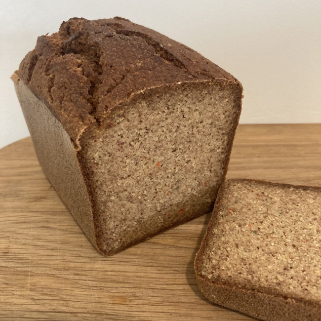 Безглютеновый хлеб из зеленой гречки и пшена, со льном
